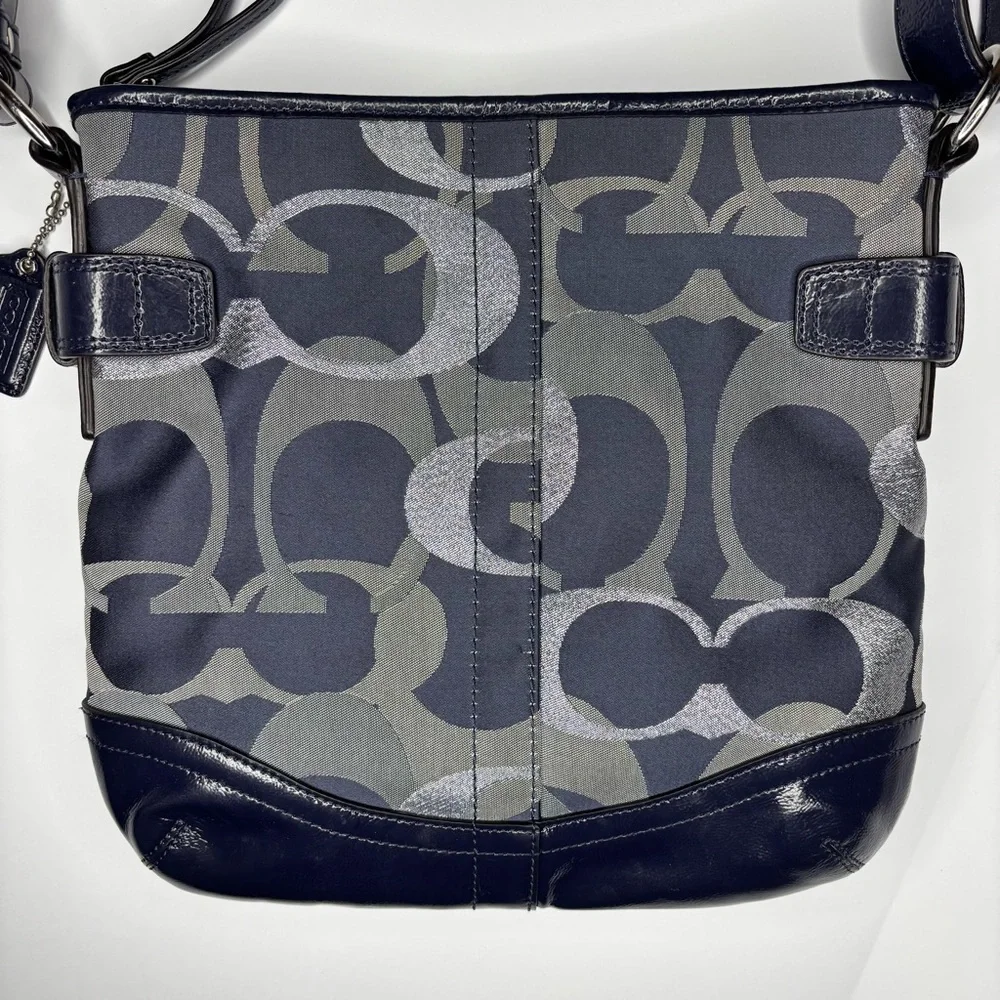 Coach Shoulder Bag Purse Moto Optic Metallic Chain Navy Blue Signature Jaquard